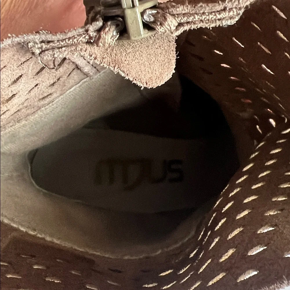 MJUS Ankle Boots Booties Beige Leather Perforated Women’s Size 37 - Picture 9 of 12